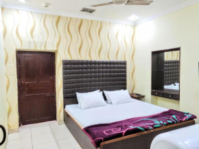 Отель Roop Guest House  Лакхнау